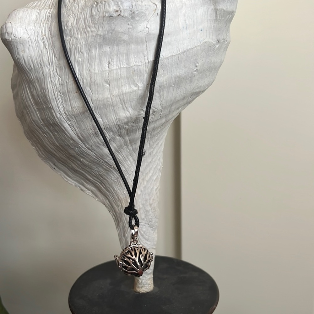 Silver Filigree Tree Locket w/Black Ball For Essential Oils Necklace